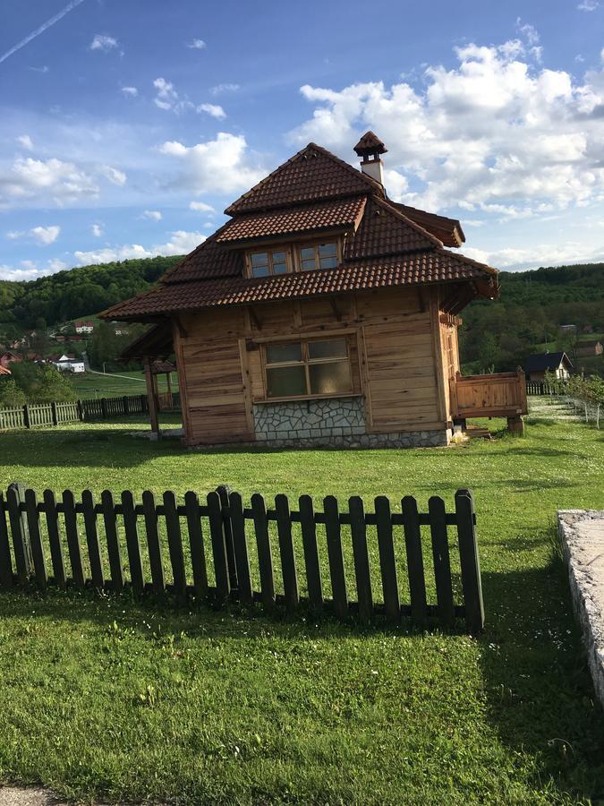 Вілла Nacionalna Kuca Bajo Mackat Екстер'єр фото