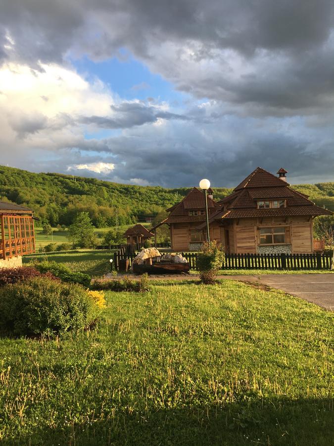 Вілла Nacionalna Kuca Bajo Mackat Екстер'єр фото